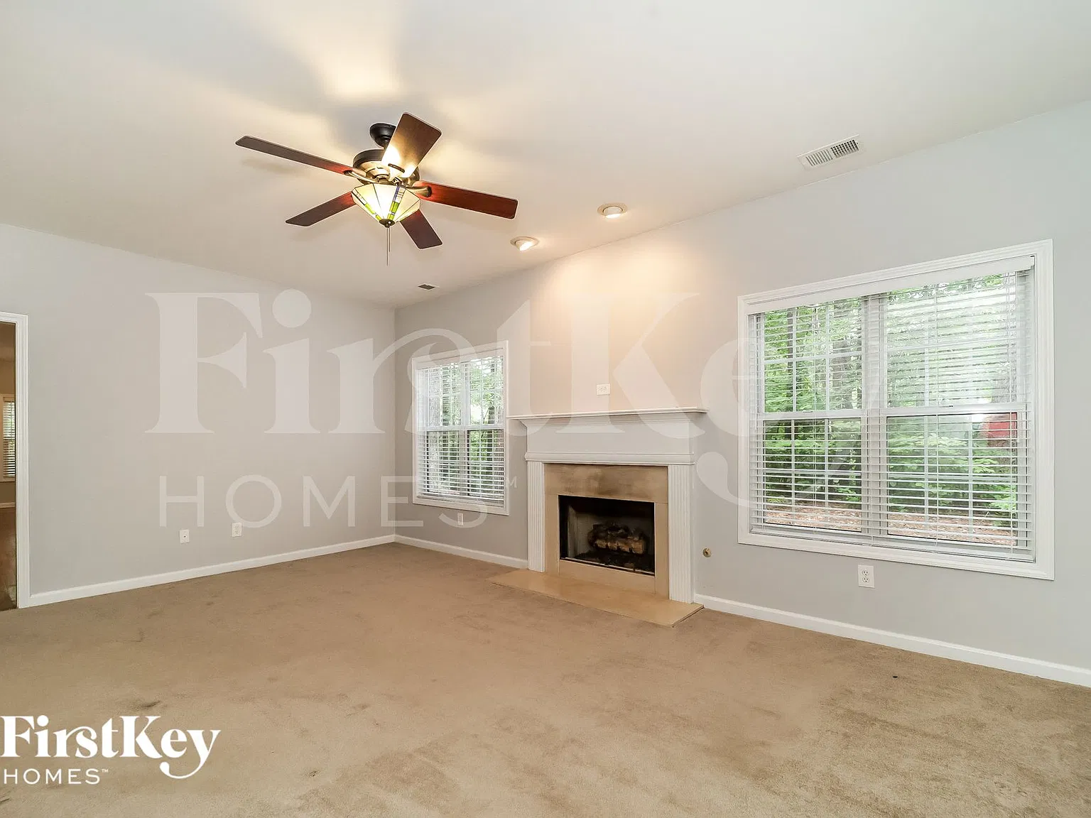 4 bed, 2.5 bath, 2584 sqft, $2,755 — Photo 2