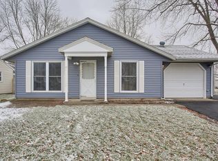 608 Goldenview Dr, Champaign, IL 61821