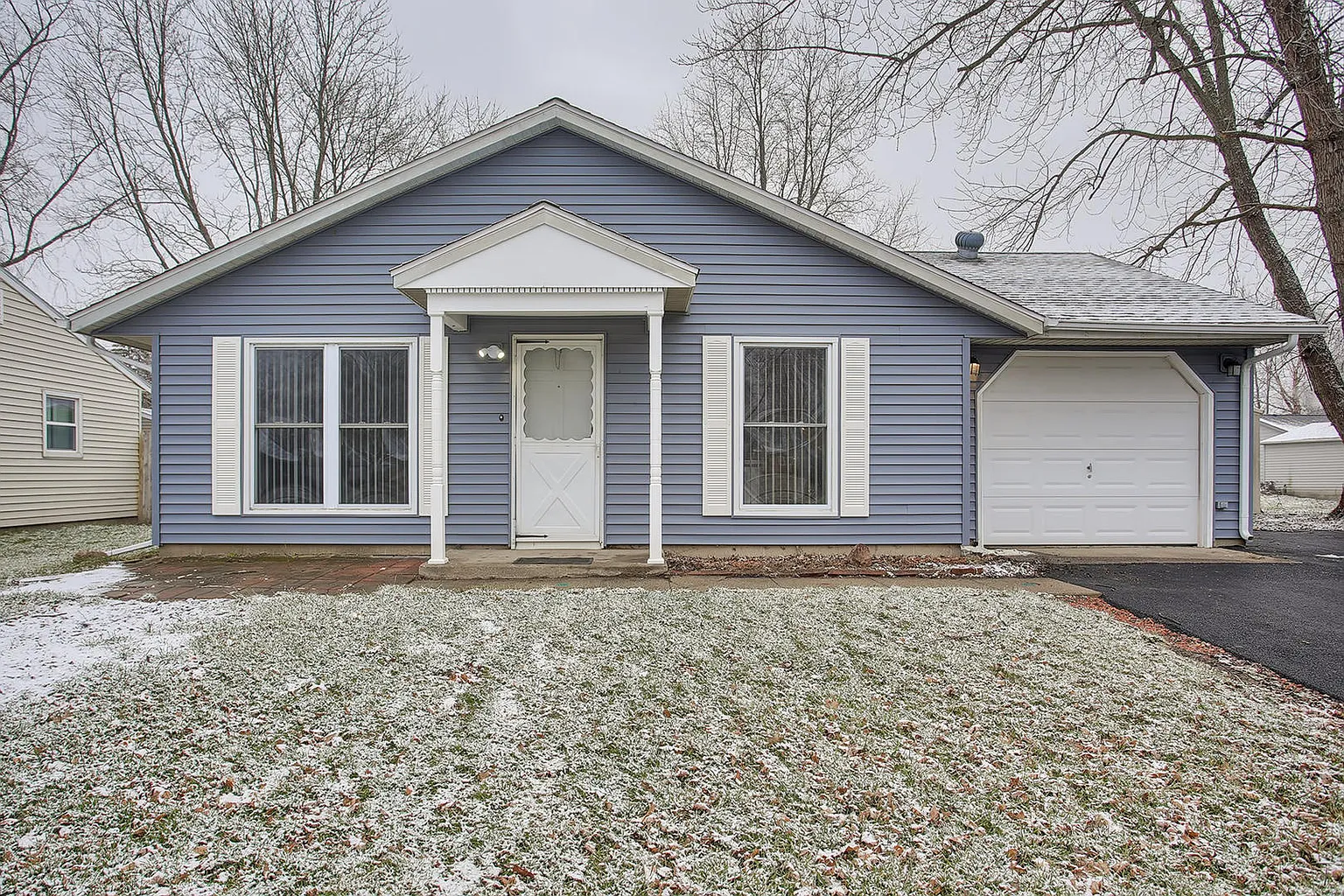 608 Goldenview Dr photo 1