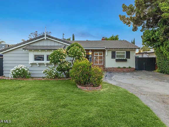 2nd image of 7023 Petit Ave