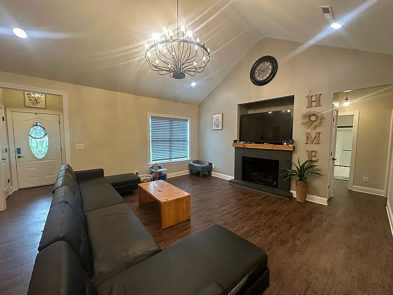 32 Sarjon Cir — Photo 2