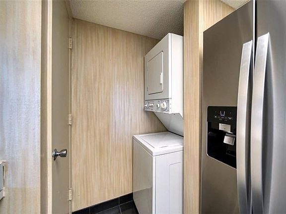 2nd image of 440 S Gulfview Blvd Unit 809