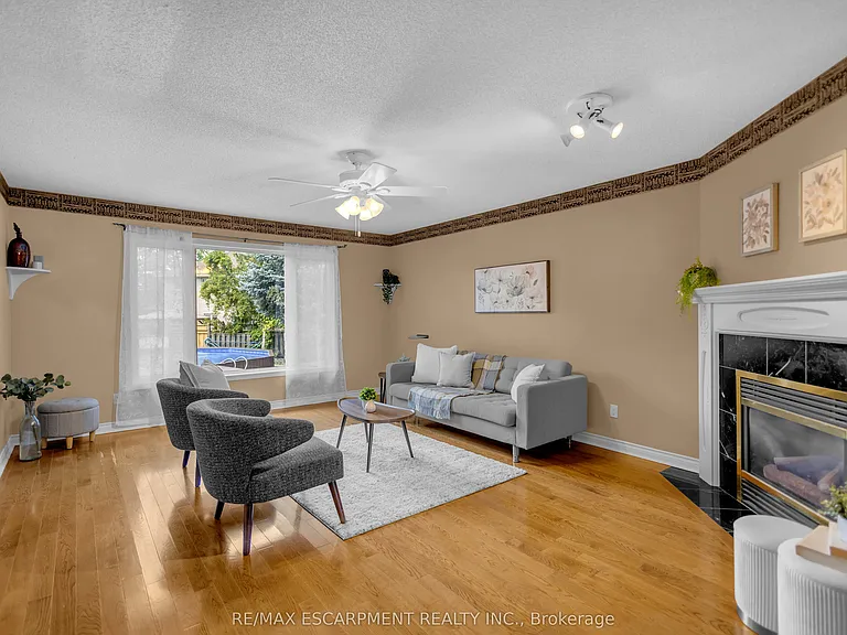 489 Acadia Dr — Photo 13