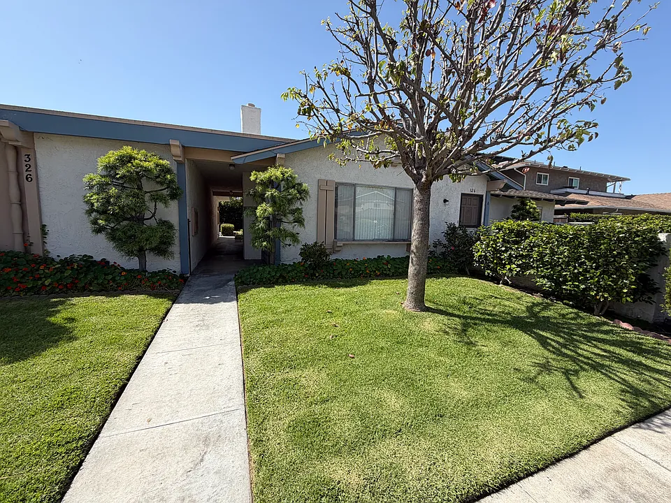 326 W Kelly Ave