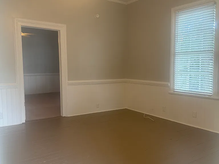 1276 Tinsley Ln — Photo 3