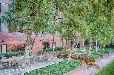 Rented by Barlavi Inc.