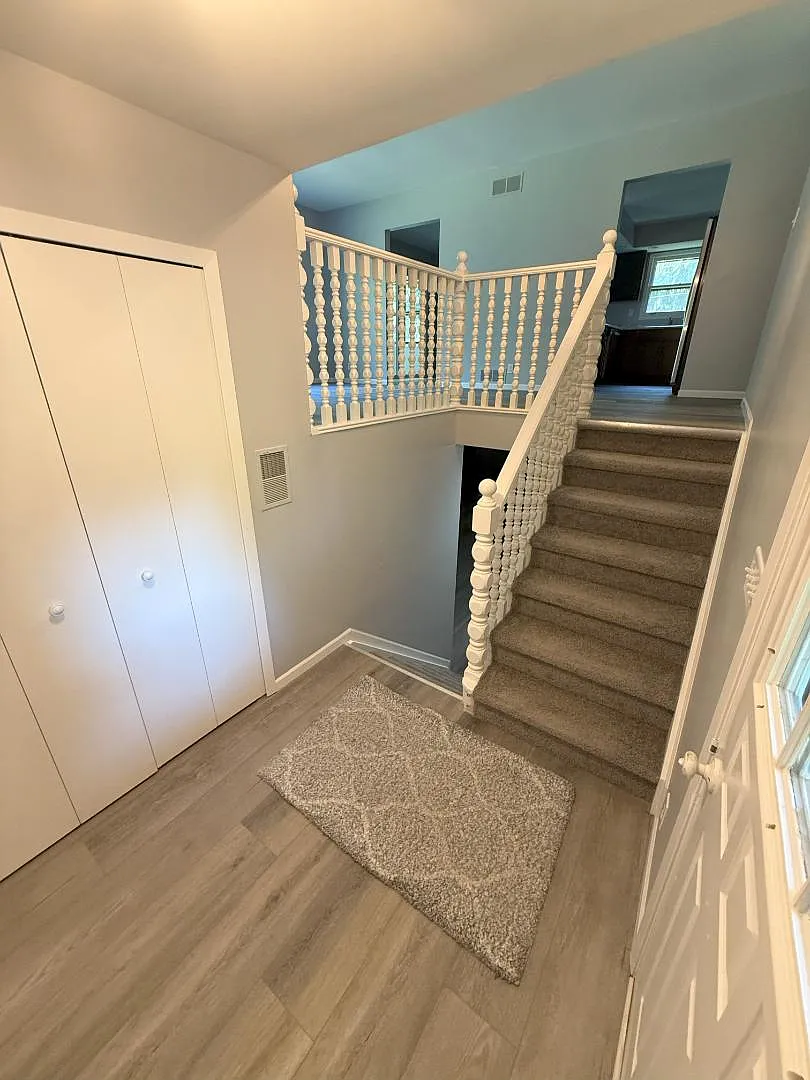 267 Arbor Dr — Photo 2