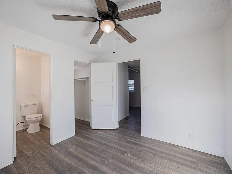 2537 E Willetta, Phoenix Az — Photo 11