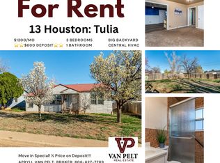 13 Houston Rd, Tulia, TX 79088