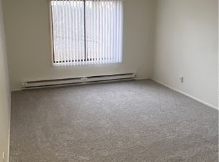 1912 10th St #14468713, Waukegan, IL 60085