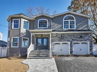 2467 Devon St, East Meadow, NY 11554