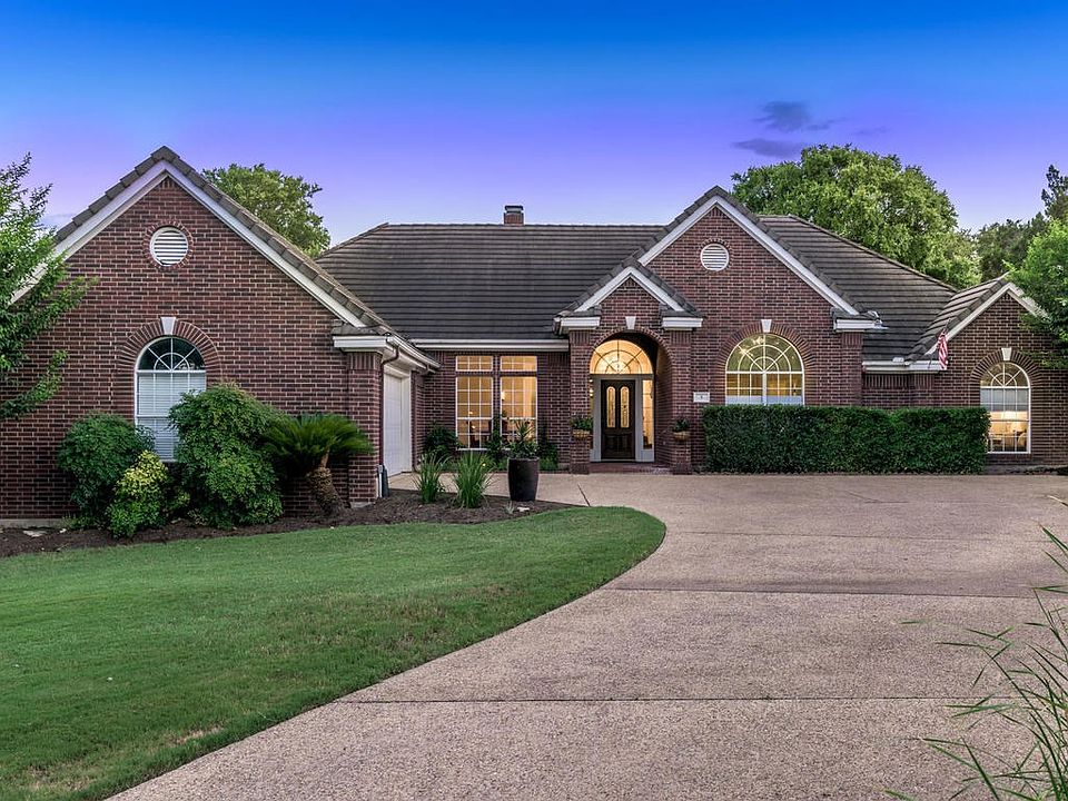 1st image of 5 Applewood Ct