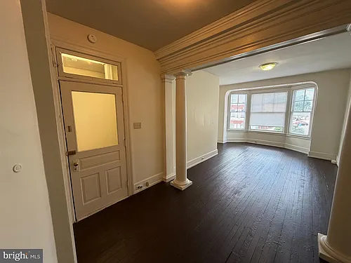 132 W Market St #2A Photo 1