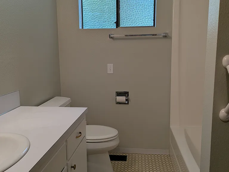 8 Cherokee Pl — Photo 21