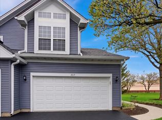 207 Canterbury Ct, Oswego, IL 60543