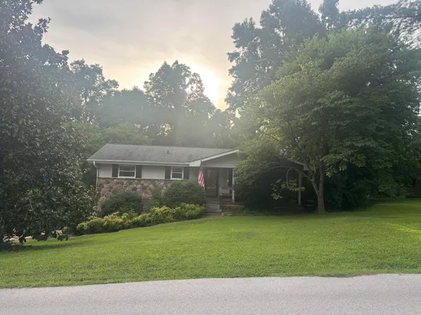 1035 N Sanctuary Rd, Chattanooga, TN 37421