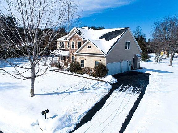 2nd image of 4 Bridgewater Ct