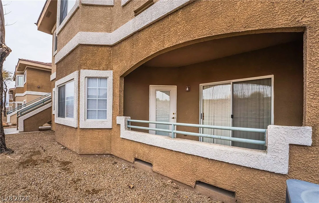 2 bed, 2.0 bath, 1249 sqft, $1,475 — Photo 3