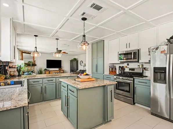 9065 Blue Ridge Trl, Fort Worth, TX 76118