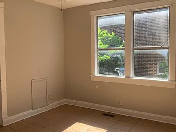 4th image of 1510 Monroe Ave APT 2