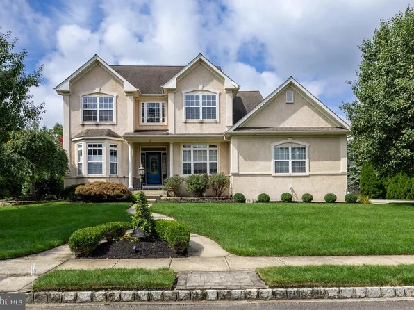 3 Harraway Ln, Cinnaminson, NJ 08077