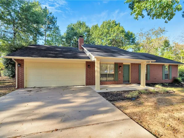 3433 N Sandpiper Dr, Fayetteville, AR 72704