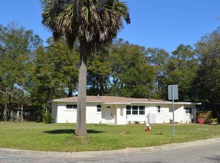 902 S Madison Dr, Pensacola, FL 32505