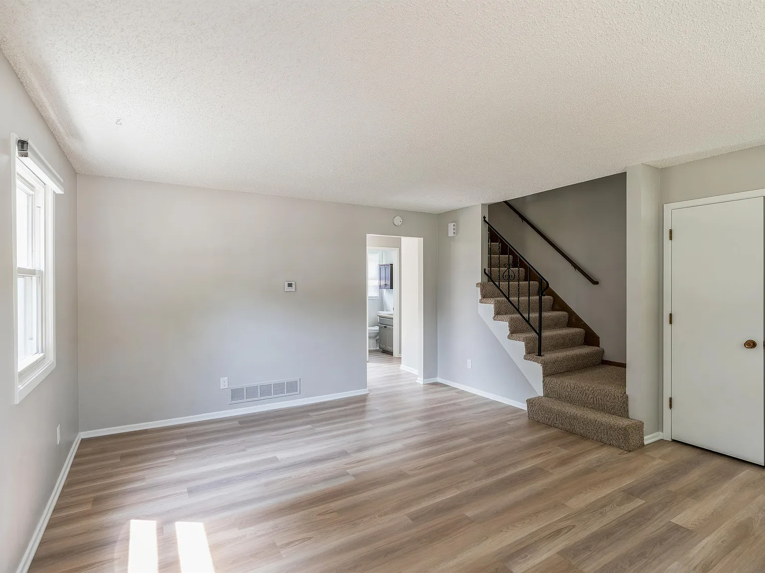 4427-4429 Concord Drive - 4429 — Photo 3