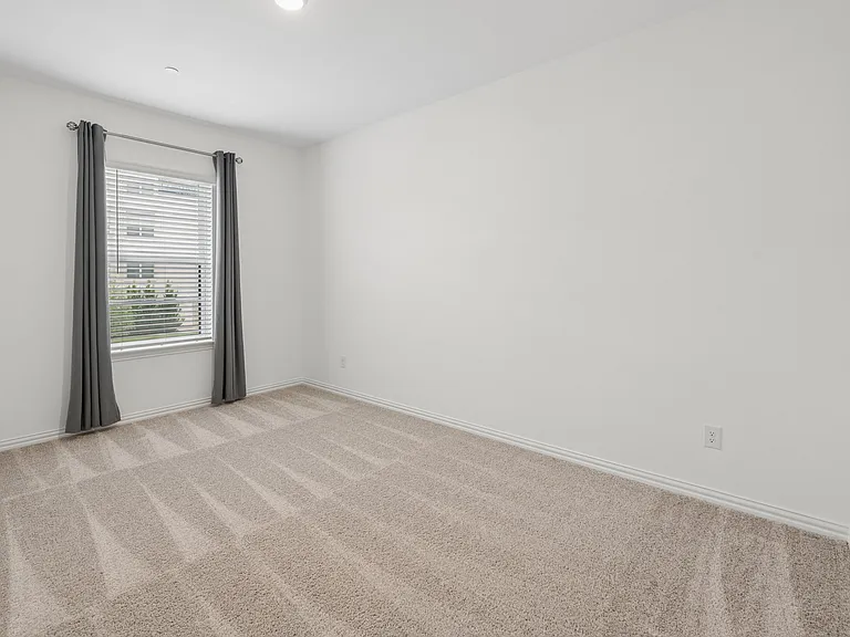 4532 Tripp St — Photo 12