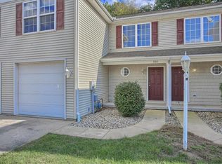 313 Windwood Ct, Mahomet, IL