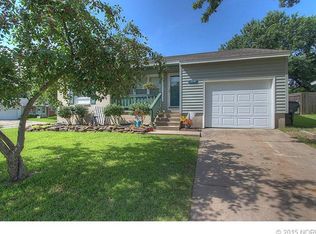 1444 E Pfendler Ave, Sapulpa, OK 74066
