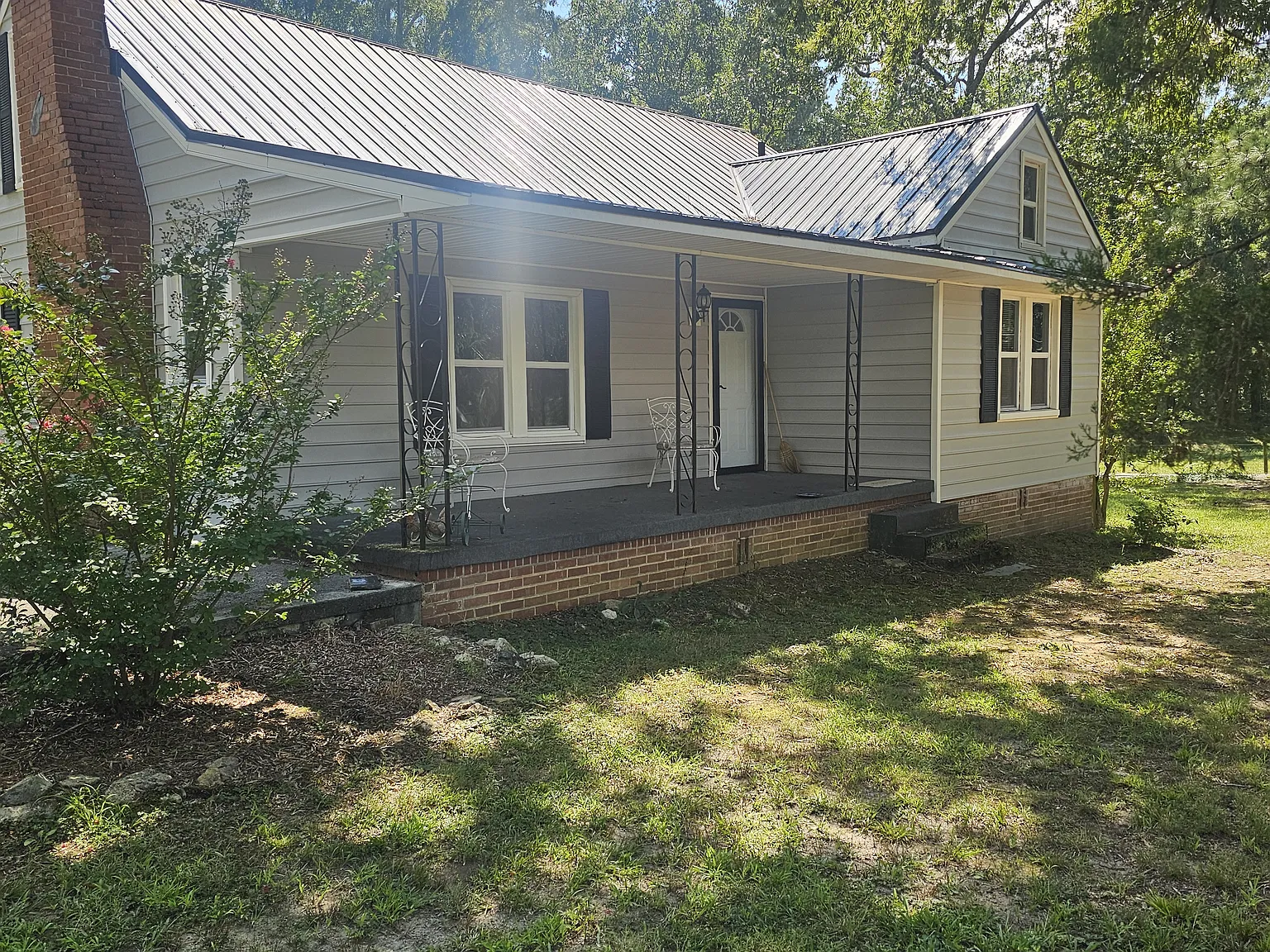 2 bed, 1824 sqft, $1,800 — Photo 3