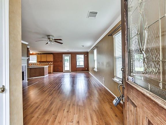 3rd image of 18126 Valebluff Ln
