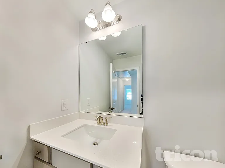 181 Brisbane Dr — Photo 16