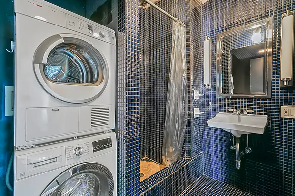 Sold by Avenue Sotheby's International Realty | media 42