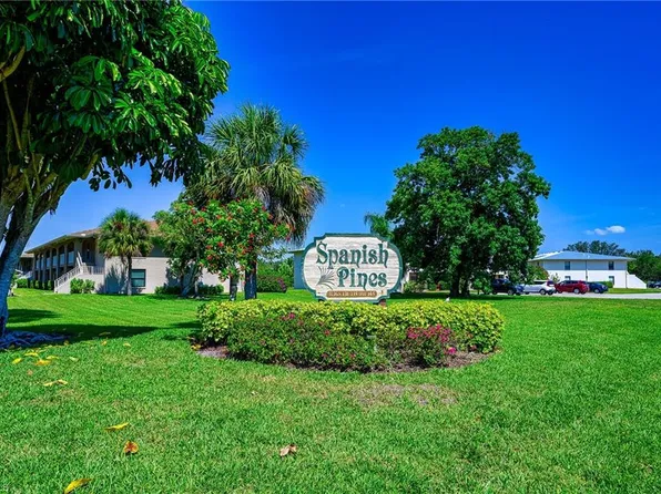 135 Cypress Way E APT C, Naples, FL 34110