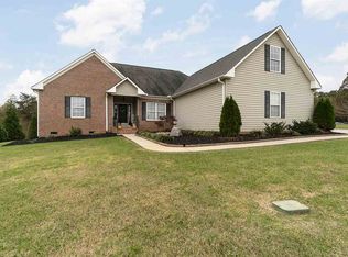 618 Mandeville Dr, Boiling Springs, SC 29316