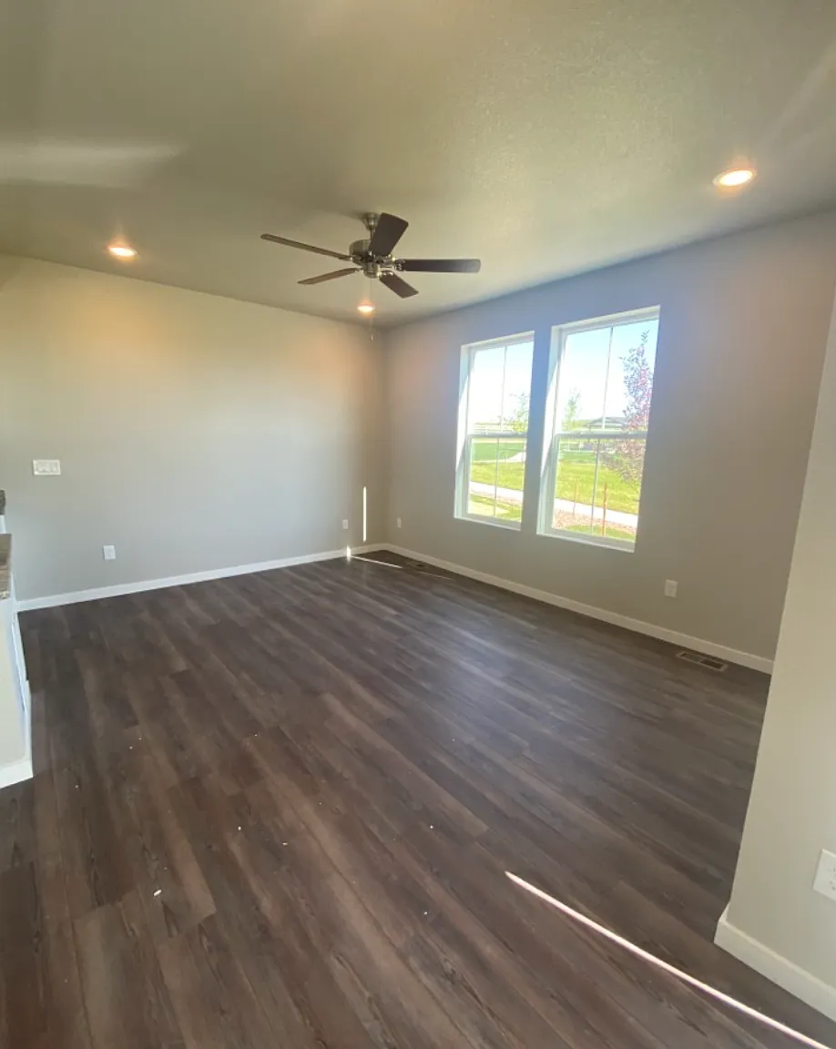 3 bed, 2133 sqft, $2,750 — Photo 4