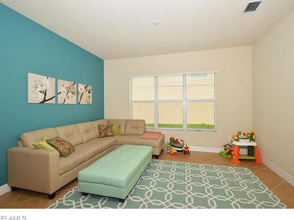 5th image of 11136 Sparkleberry Dr