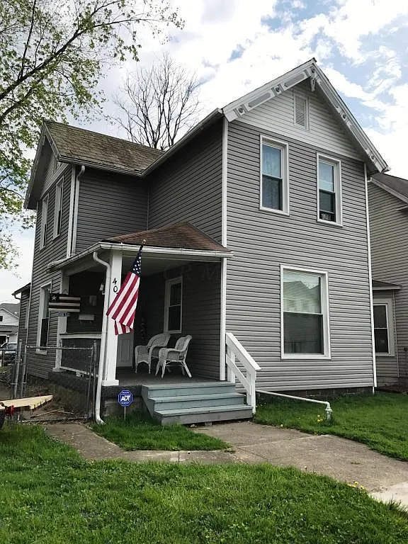 403 Andover St photo 1
