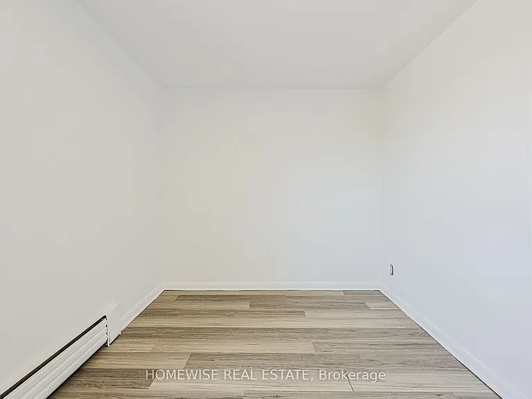 2204 Dufferin St #202 — Photo 11