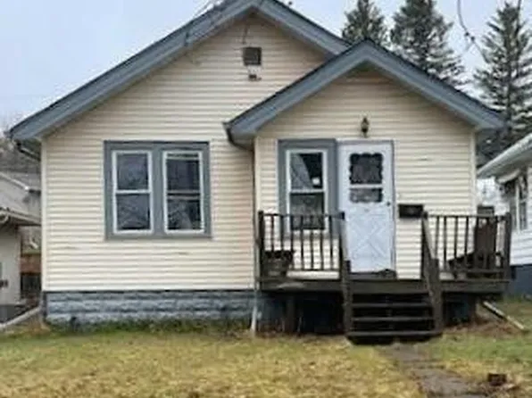 4407 W 8th St, Duluth, MN 55807