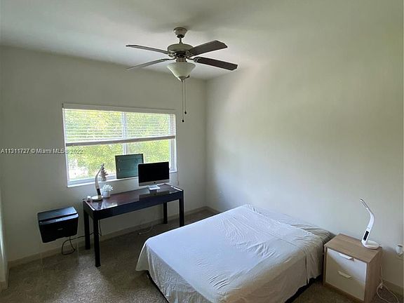 3rd image of 120 NE 16th St #2