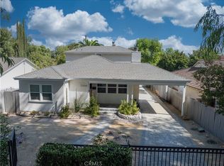 22035 De La Osa St, Woodland Hills, CA 91364