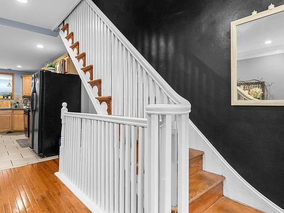 5th image of 2534 S Sartain St