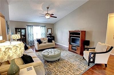 3rd image of 4416 Acclivis Ln