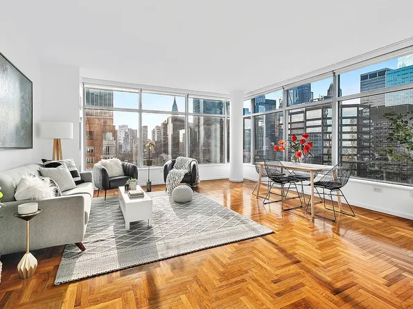 250 E 54th St APT 32A, New York, NY 10022
