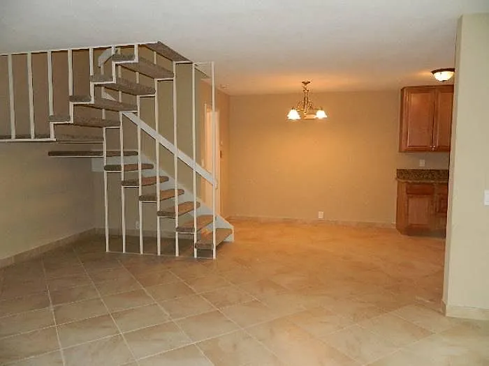 Building Photo - 1739 Rios Ave #C