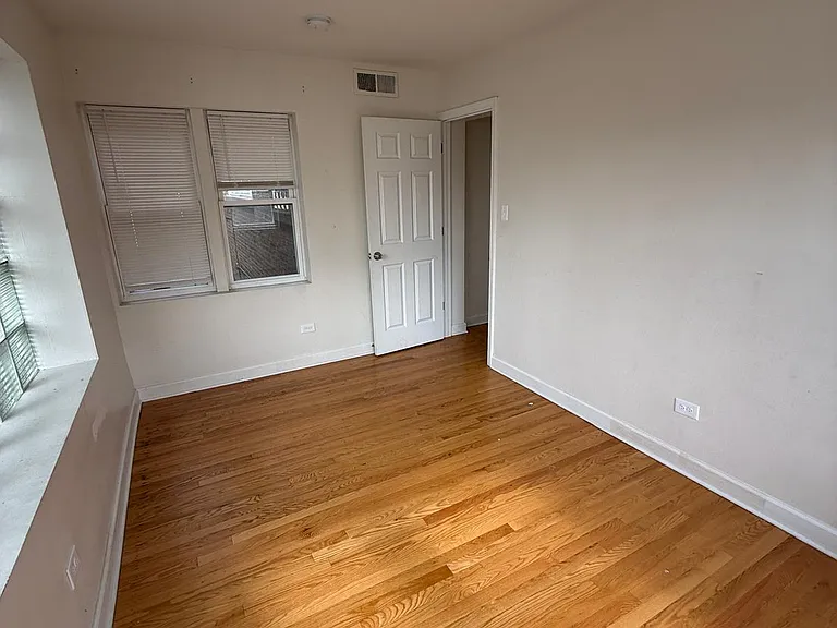 6336 N Mozart St #1 — Photo 8
