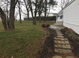 200 Echo Lake East Dr, Mooresville, IN 46158